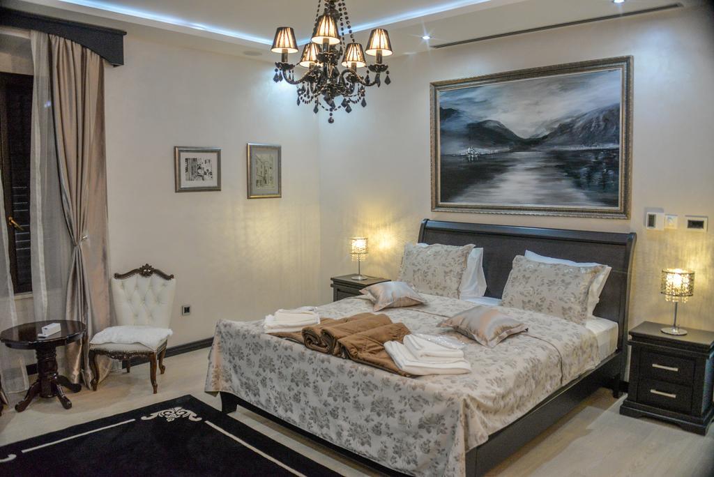 Pearl Apartment *