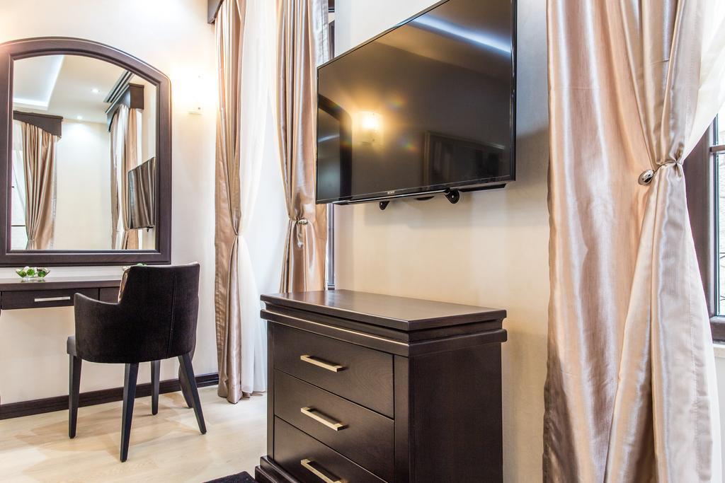 Pearl Apartment *